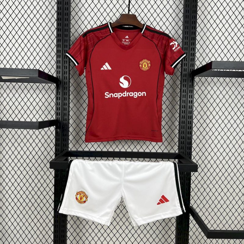 Manchester United 2025/26 Kids Kit